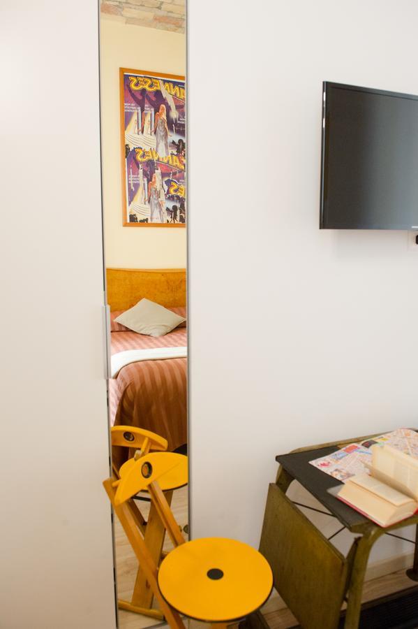 B&B Laurus Colosseo Roma Exterior foto